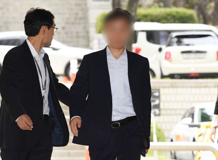 검찰, ‘버닝썬 연루’ 윤 총경에 징역 3년 구형