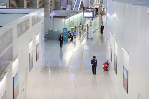 "내년엔 할인없다" 인천공항 임대료 조건에 면세업계 반발 
