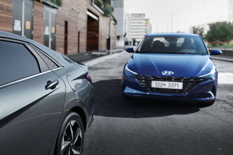 [타볼레오]'디자인·연비·가격' 삼박자 갖춘 아반떼, 국민차 재도전