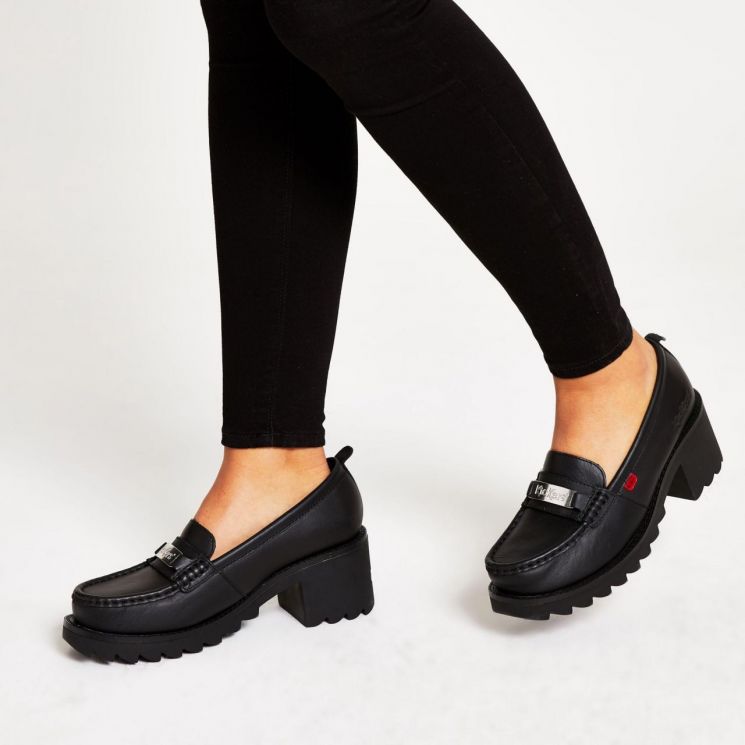 무궁무진한 활용이 가능한 청키 로퍼 힐. 사진=Kickers