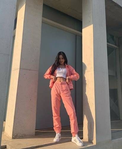 [포토]손나은 '선명한 복근'