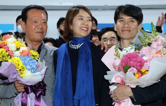 "남편 조기영 시인, 말없이 안아줘" 오세훈 꺾은 고민정, 당선 소감