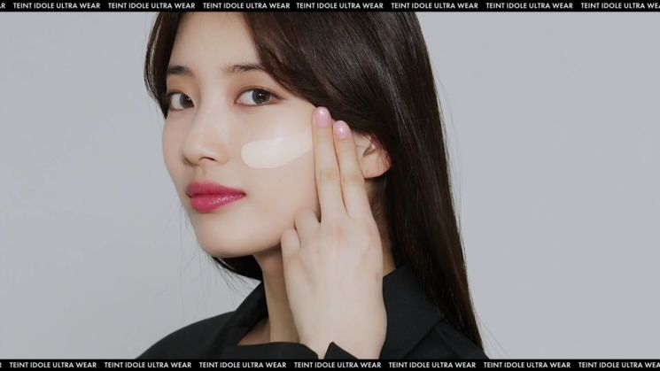 가수 겸 배우 수지