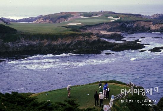 [골퍼들의 버킷리스트②] 사이프러스포인트 "신(神)의 선물"