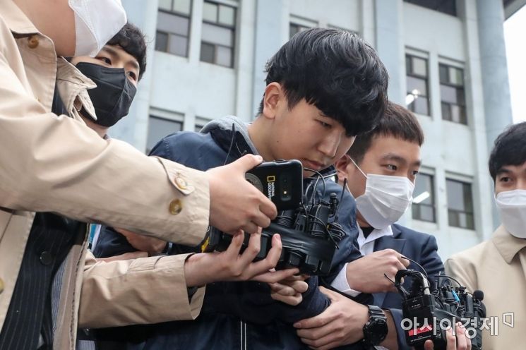 '부따' 강훈 첫 재판서 혐의 일부 부인… "조주빈 협박에 범행 가담"