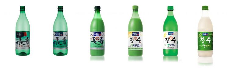 (왼쪽부터)1996년, 1997년, 2000년, 2010년, 2011년, 2020년(현재) 투명병 등 제품 패키지 변화.