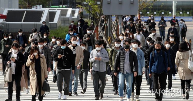 이 동네 가면 나도 '아재' 취급?…임직원 60%가 '젠지세대'인 곳