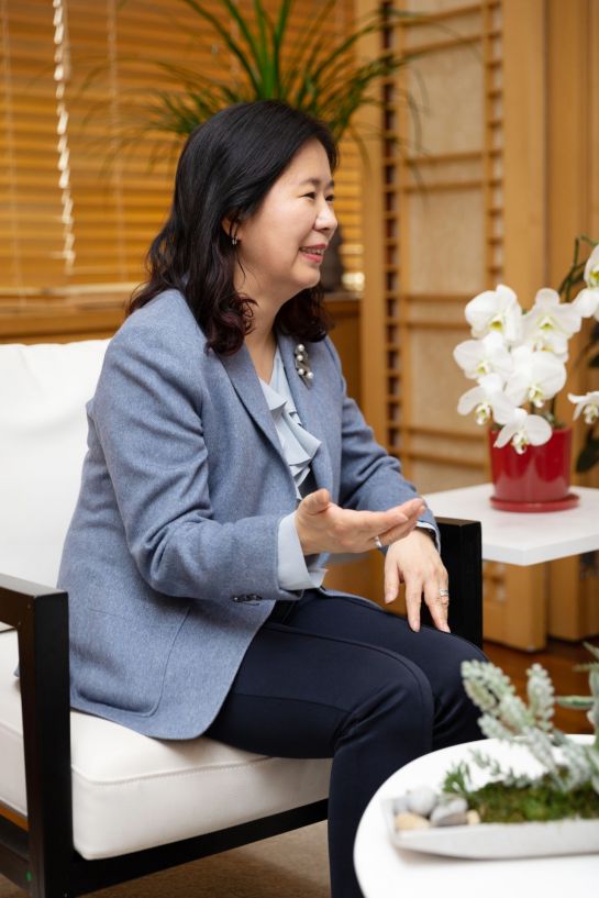 윤주현 한국디자인진흥원 원장이 '디지털 대전환'과 '데이터 주도 디자인' 등의 중요성을 강조하고 있다. / 사진제공=디자인진흥원