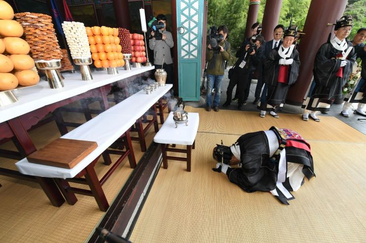 이순신 탄신 기념다례 축소 진행…코로나19 여파