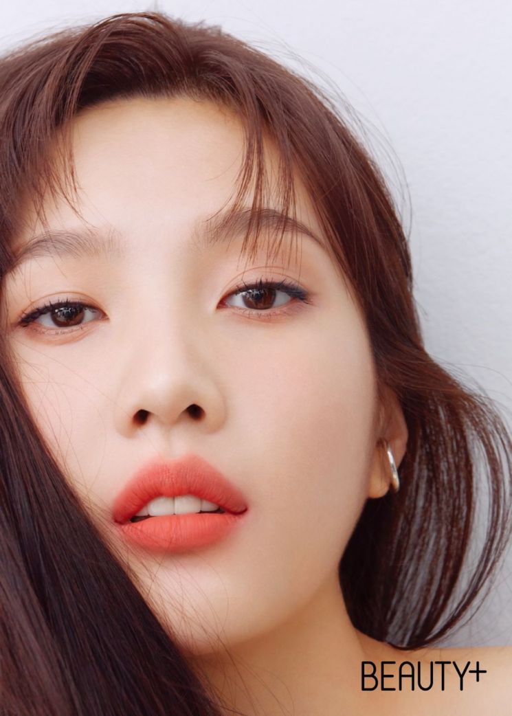 조이의 레드·로즈·코랄(화보)