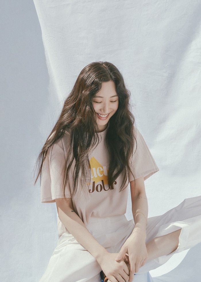 정려원, 따사로운 햇살·로맨틱 무드