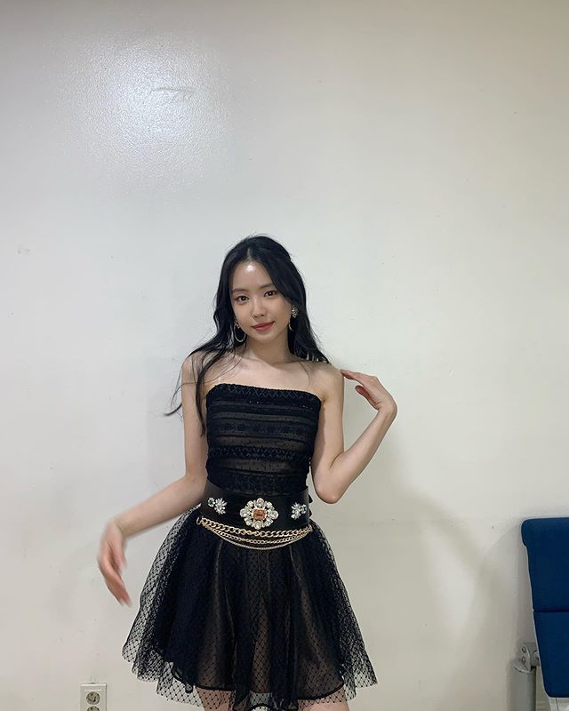 [포토] 손나은, 매혹적인 눈빛의 요정…"우리 팬들 최고"