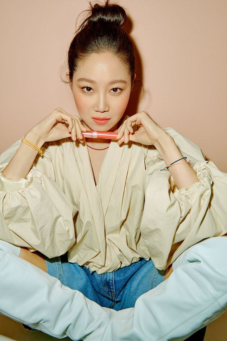 공효진, 어뮤즈의 새로운 뮤즈