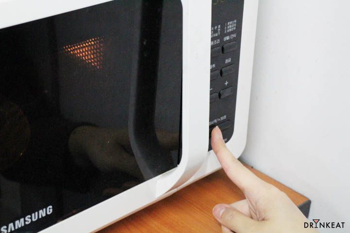 [드링킷] 에쓸신잡, 앵그리 크림 쫄면과 펭수 도시락
