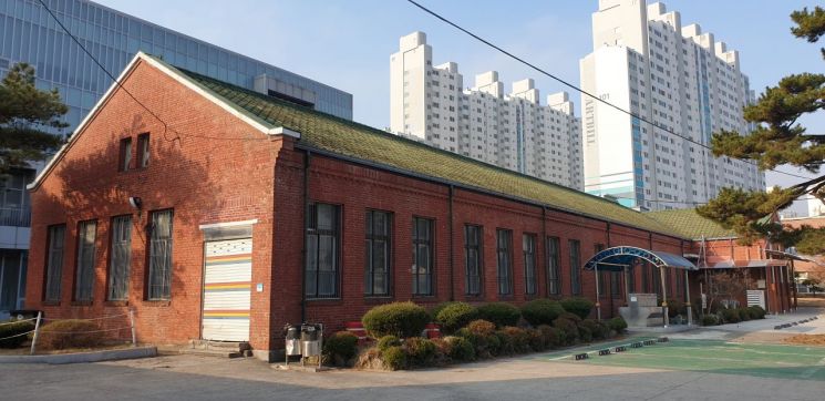 Former Science Building of Gimcheon High School