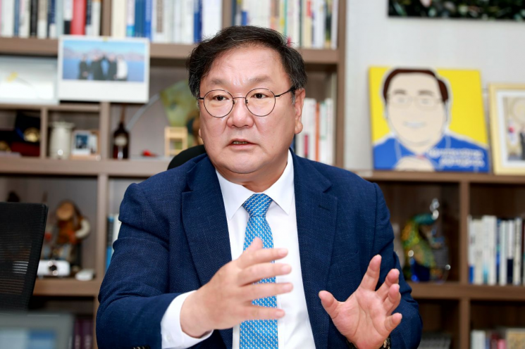 [與원내대표 후보 인터뷰-김태년 의원] "정책위의장 출신, 당청 소통의 최적임자"