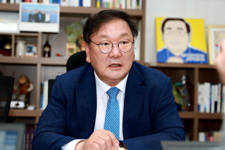 [與원내대표 후보 인터뷰-김태년 의원] "정책위의장 출신, 당청 소통의 최적임자"