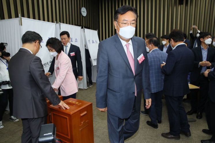 주호영 "패배의식 극복하자" 권영세 "과거로 돌아가지 말자"…원대 후보들의 토론 '마무리'