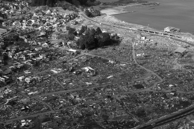 2011년 규모 9.0의 지진과 이후 쓰나미로 파괴된 일본 도호쿠의 한 마을. 당시 지진과 쓰나미로 1만8000여명이 목숨을 잃었다.<눌와 제공>