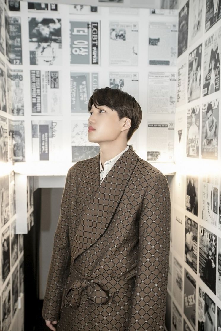 카이·아이유 '구찌 전시회로 나들이 오세요'