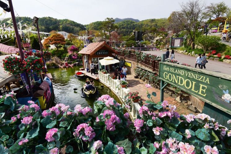 [조용준의 여행만리]신비ㆍ웅장ㆍ시간 여행, 한탄강 주상절리 '벼룻길'