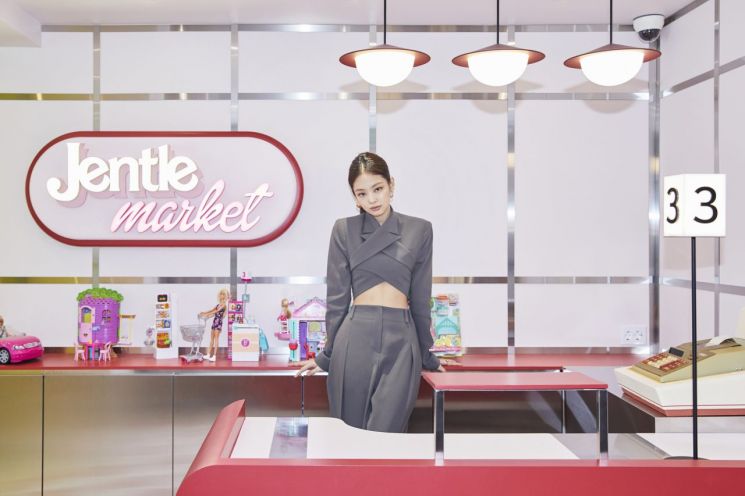 블랙핑크 제니·젠틀몬스터, '젠틀 홈' 판타지 세계