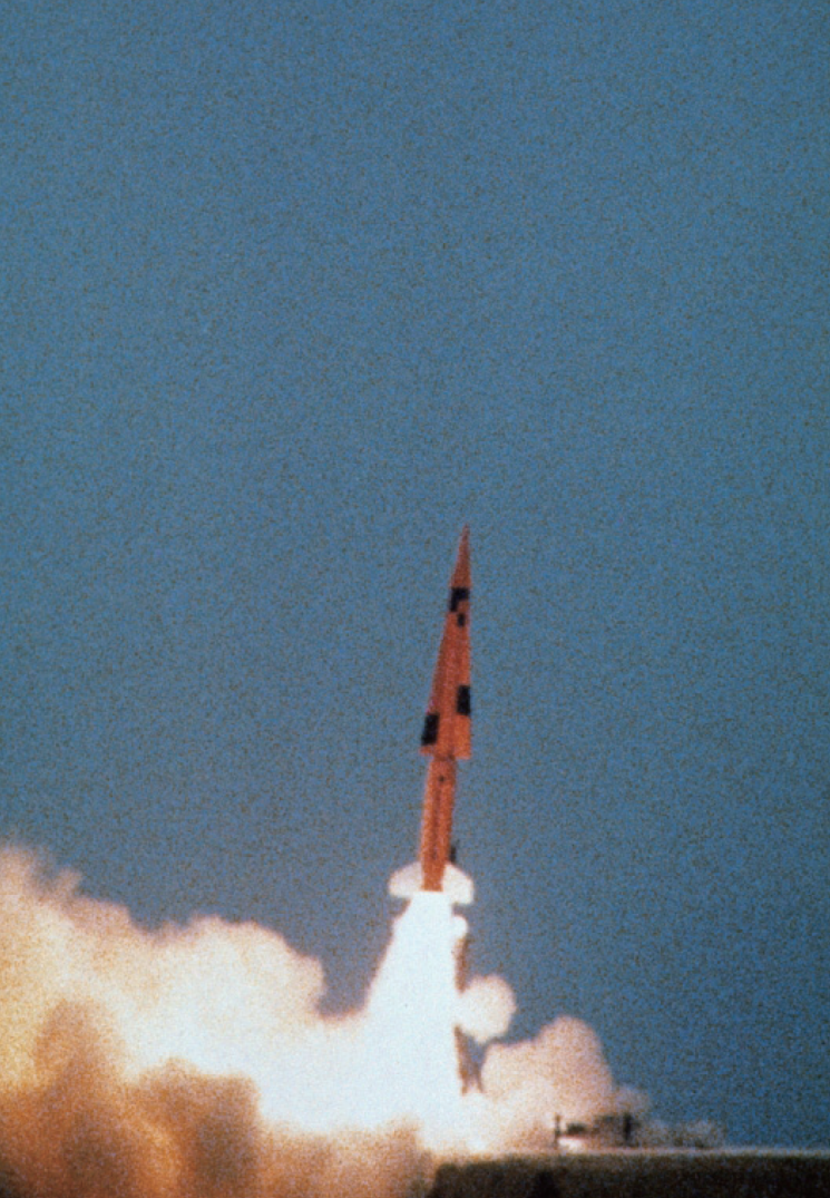 1978년 9월 26일 안흥시험장에서 시험발사한 1호 국산미사일 백곰 (사진=국방과학연구소)