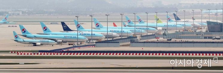지난 18일 인천국제공항에 항공기들이 멈춰 서 있다. / 문호남 기자 munonam@
