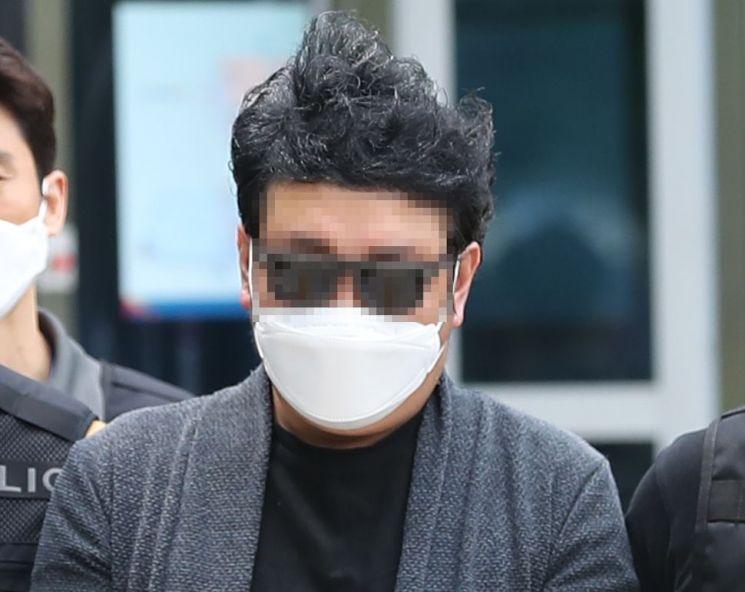 "남 탓만"… '경비원 갑질·폭행' 입주민, 법정서 질타 받은 이유
