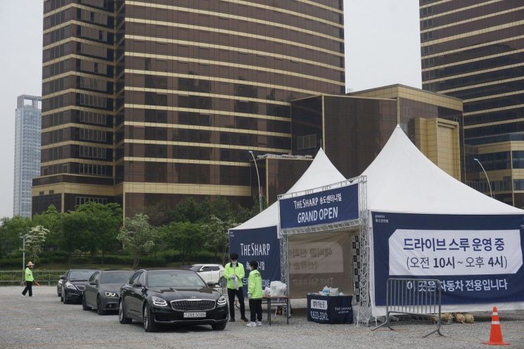 포스코건설, 아파트 분양도 '뉴노멀시대' 드라이브 스루 인기