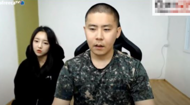 "정말 오랜만이다" BJ철구 전역 후 복귀 방송에 37만명 시청