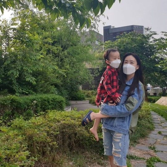 가수 별이 25일 자신의 인스타그램에 게시한 사진/사진=별 인스타그램 캡처