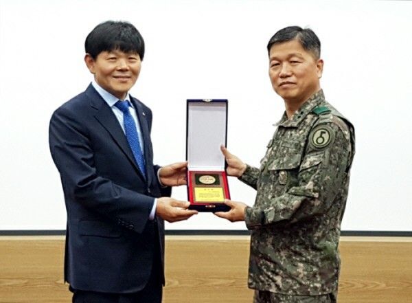 한국토종닭협회-5사단 MOU.. 유해발굴 장병에게 격월 300마리 기부
