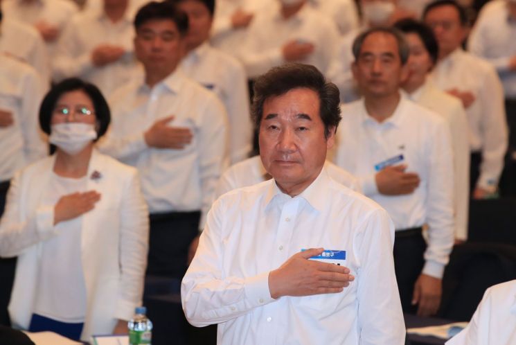 이낙연, 당권 출마 결심 선 듯…李·洪·禹 3파전 유력