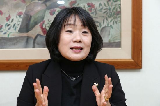 윤미향 전 정의기억연대 이사장 [이미지출처=연합뉴스]