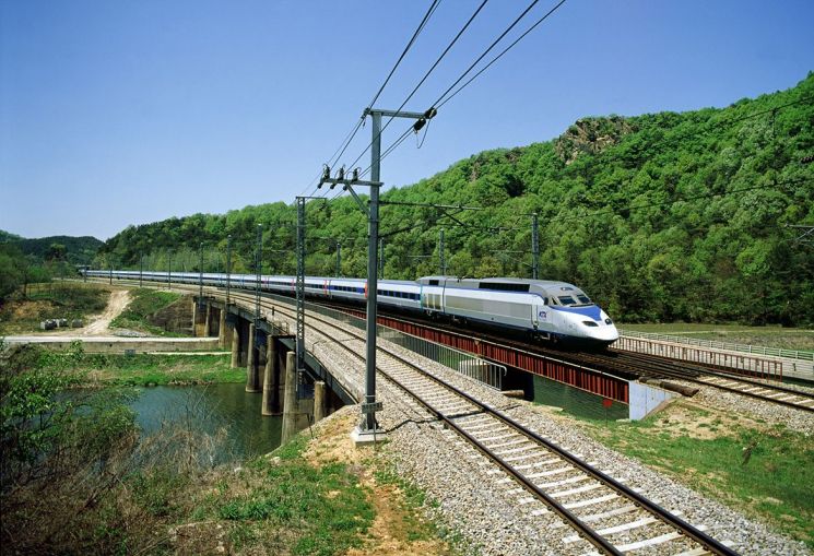 한국철도, 코로나19 의료봉사자 무임 수송 ‘3000여명 이용’