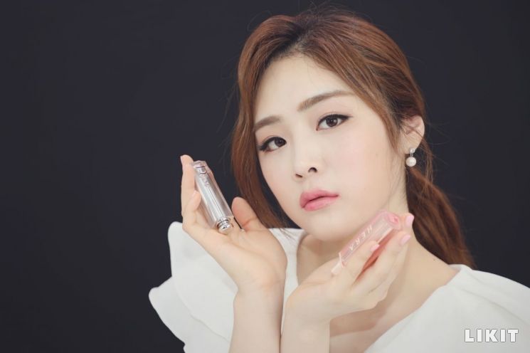 블랙핑크 제니 & 지수 '디올 V 헤라' 화제의 립스틱 "찐리뷰"