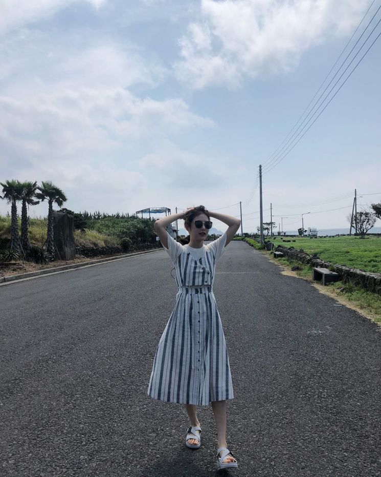 시원한 여름 스타일링을 선보인 신예은. 사진=신예은 인스타그램