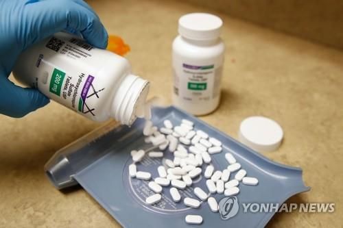 WHO, 말라리아약 '하이드록시클로로퀸' 코로나19 임상실험 재개 (상보)