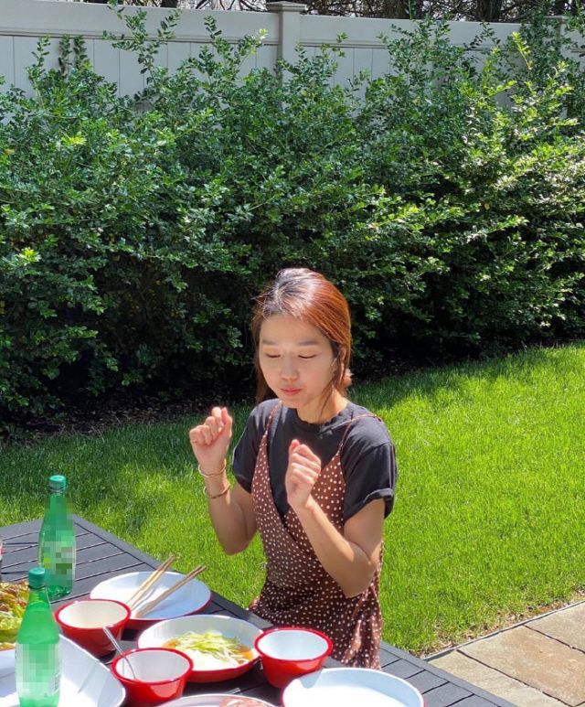 이진 근황 사진에 송혜교 "잘 지내고 있네" 변함없는 23년 우정