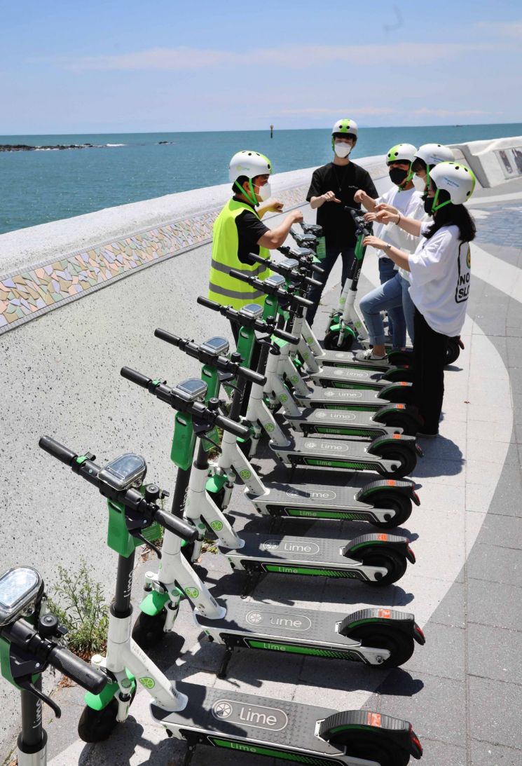 '도로 위 불청객' 킥보드 사고 급증…'킥보드보험 의무화' 난망(종합)