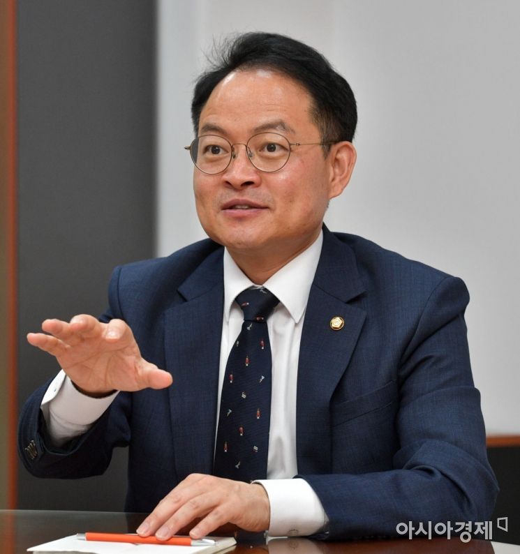 [초선 기대주] 민주당 허영 "기본소득, 출마 때부터 구상…단단히 준비했다"