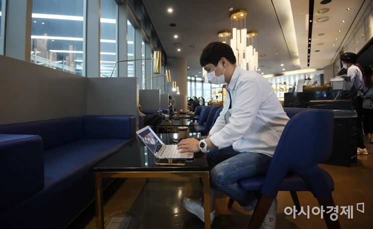 [일의 혁명]회사에…'내 자리'가 없다