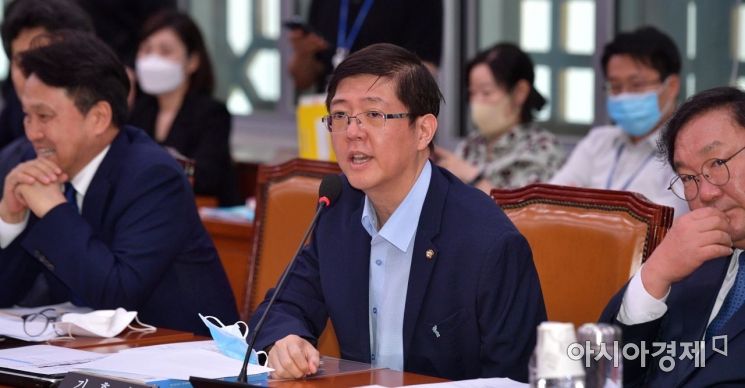 김홍걸, 친일파 국립묘지 이장 법안 발의…"있을 수 없는 일"