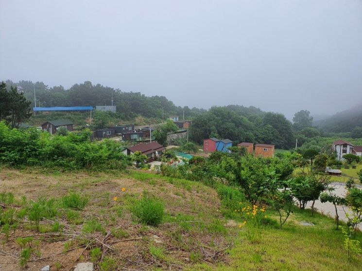 천지 1,2호 원자력발전소 공사 백지화 소식을 들은 경상북도 영덕군 주민들은 원리금을 갚기 위해 팬션을 운영하지만, 수입이 마땅찮다고 했다. '그저 버틴다'는 게 이들의 말이다.(사진=문채석 기자)