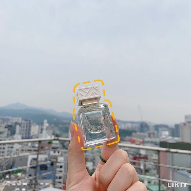 토리버치의 미니 향수, 'Just Like Heaven'.
