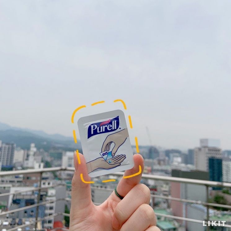 퓨렐의 미니 손소독제.