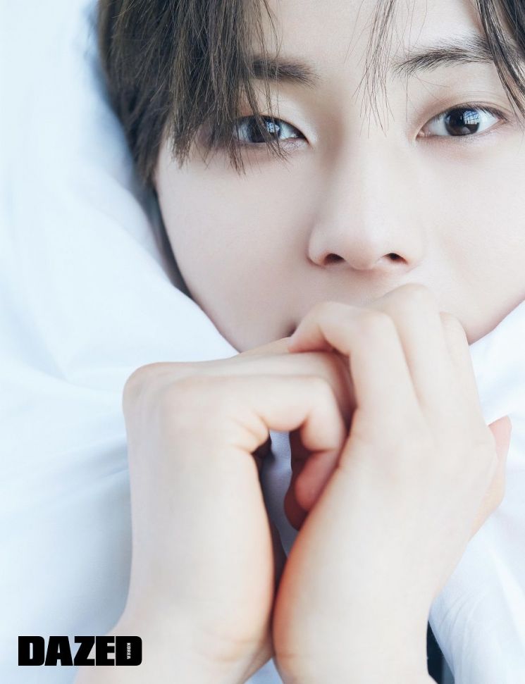 황민현, 랑콤과 데이즈드 백커버 장식