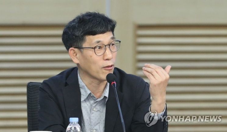 진중권 "윤석열, '전두환 발언' 치명적…사과 거부하는 것도 문제"