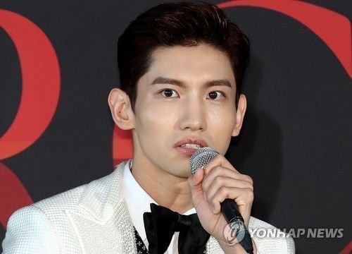 "쿨하게 열애 인정? 팬 기만" 연이은 아이돌 열애 소식에 뿔난 팬들